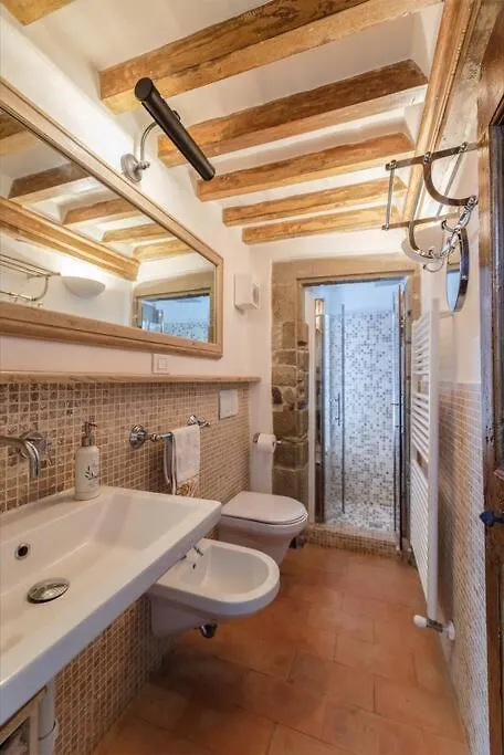 La Finestrella Apartment Cortona